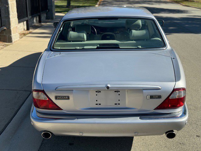 Used 2002 Jaguar XJ8 image 26