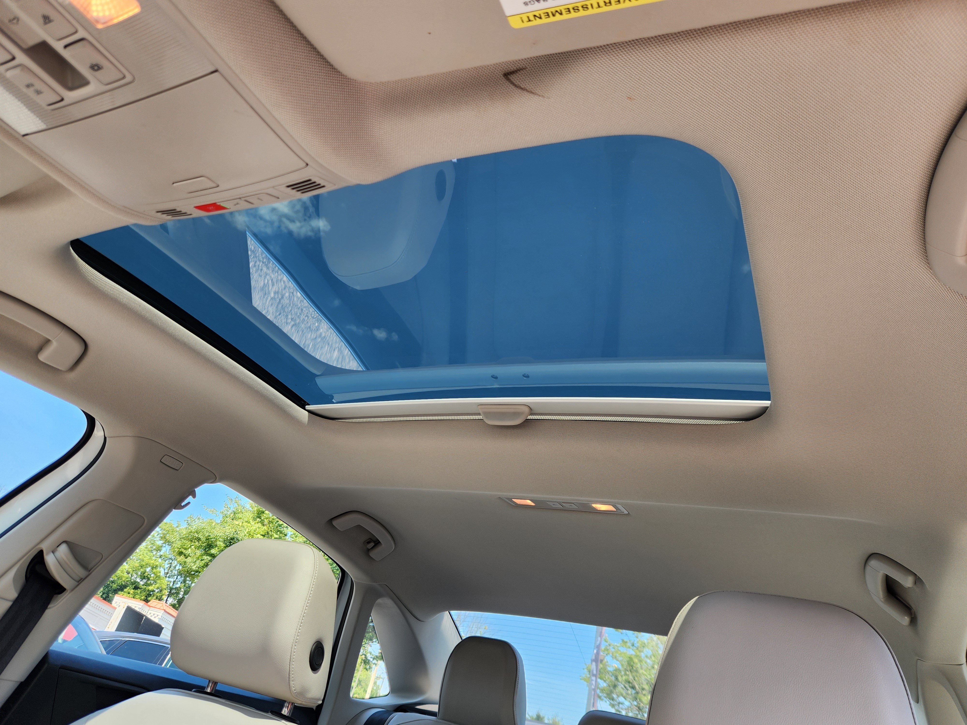 Used 2024 Volkswagen Jetta SE w/ Panoramic Sunroof Package FWD image 15