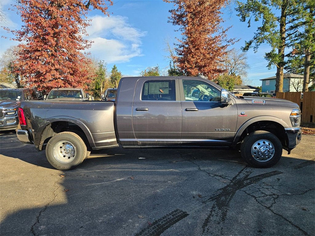New 2026 RAM 3500 Limited image 8