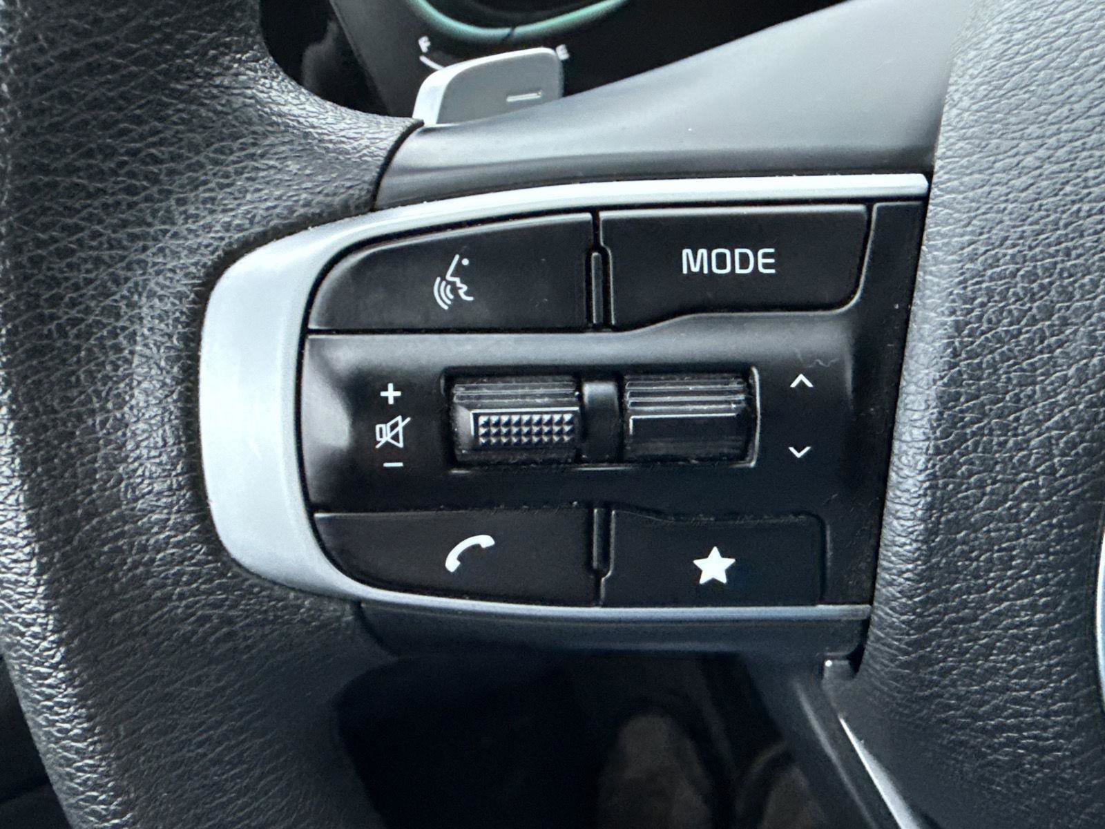 Used 2023 Kia Sportage LX AWD/4WD image 17