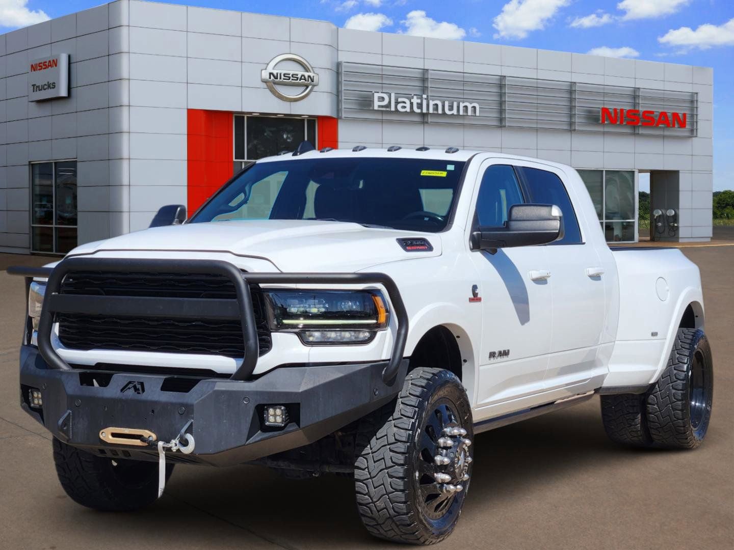 Used 2022 RAM 3500 Limited image 2