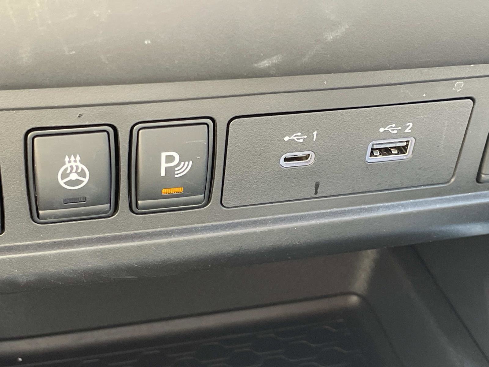 Used 2024 Nissan Frontier SV w/ SV Convenience Package image 17