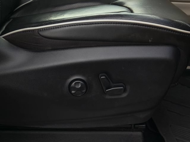 Used 2021 Chrysler Pacifica Limited FWD image 32
