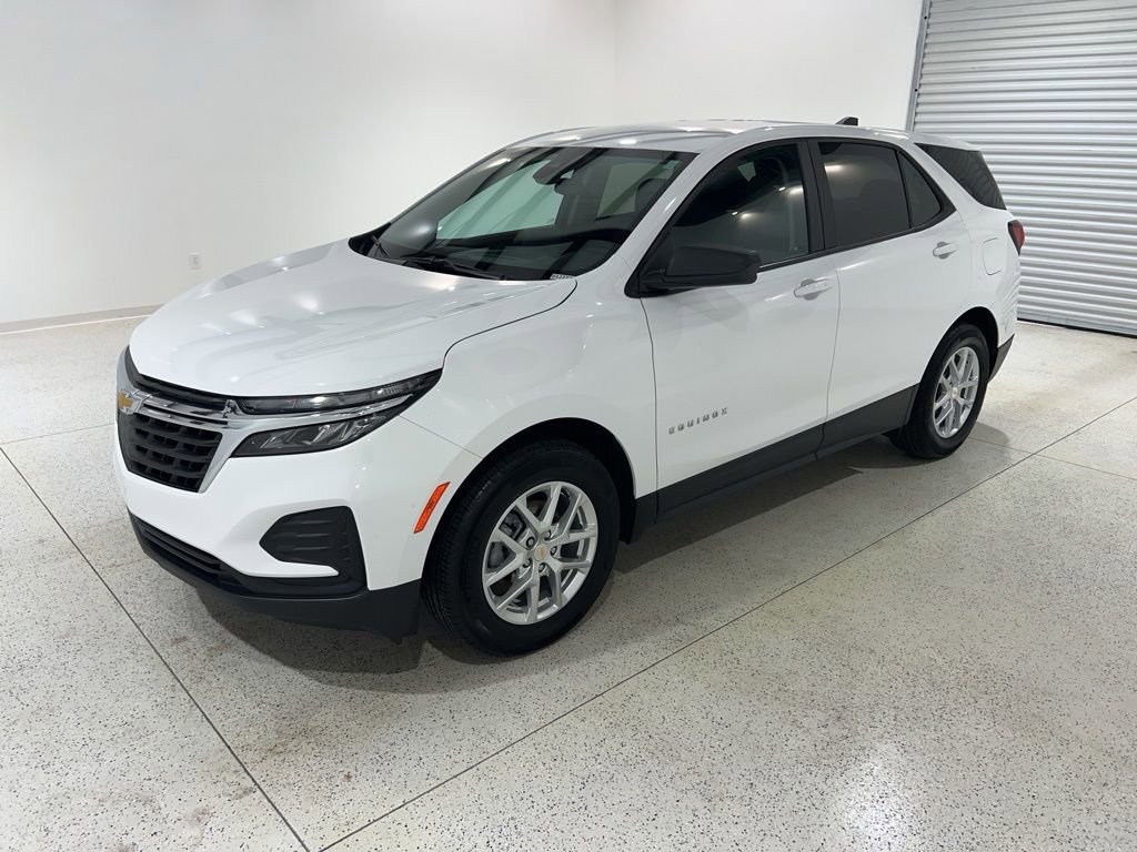 Used 2023 Chevrolet Equinox LS w/ LS Convenience Package FWD video 1