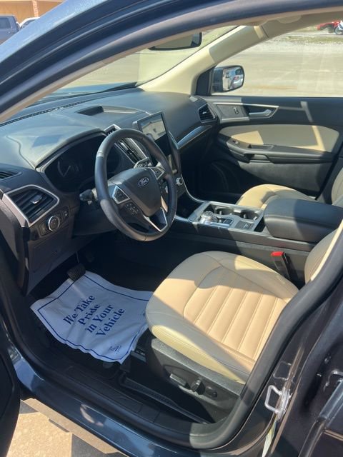Used 2022 Ford Edge SEL w/ Convenience Package image 14