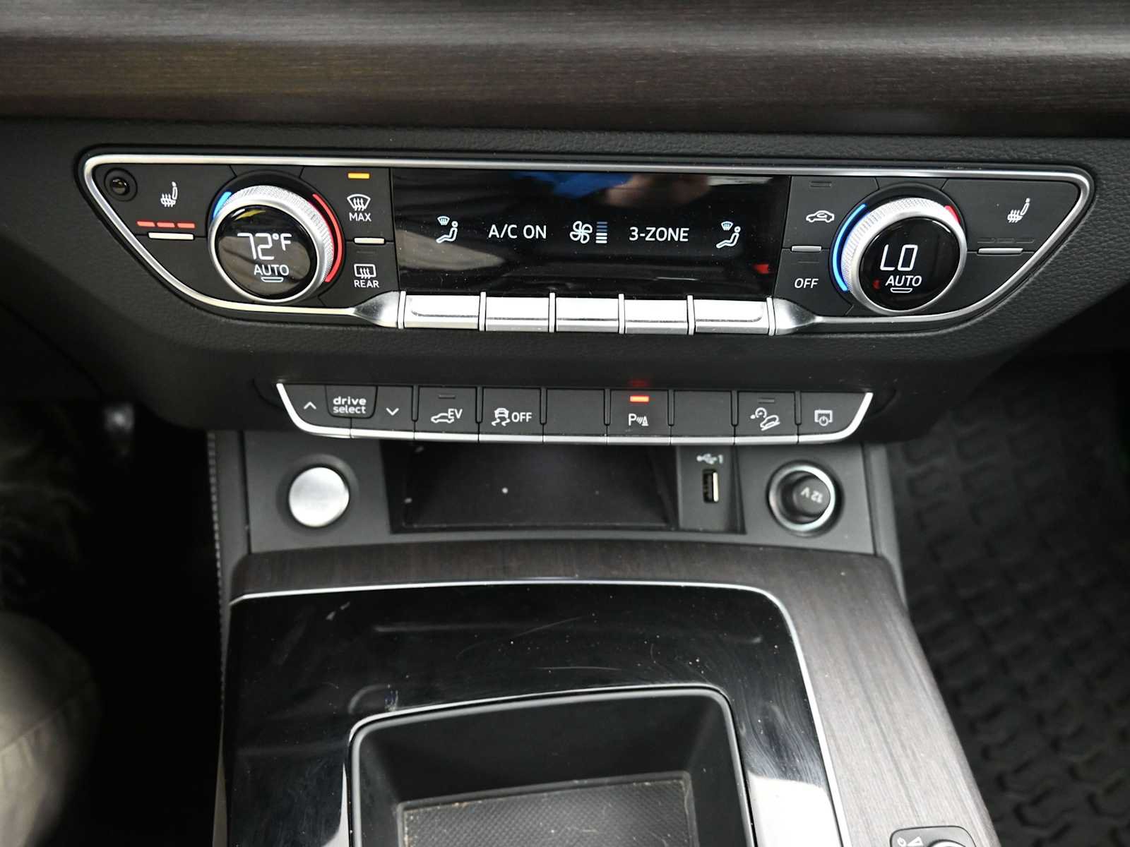 Used 2021 Audi Q5 e Premium Plus AWD/4WD image 22