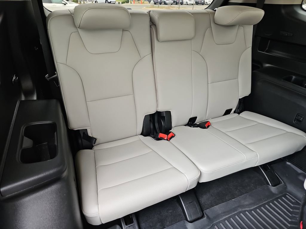 Used 2024 Kia Telluride EX w/ EX Captain's Chair Package image 14