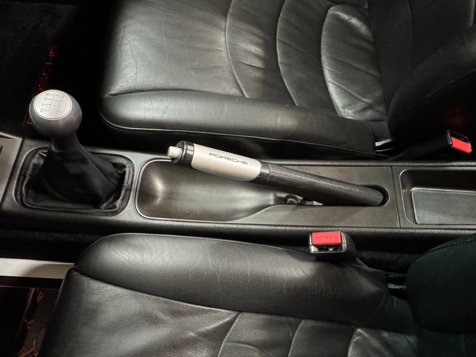 Used 1998 Porsche 911 Carrera RWD image 58