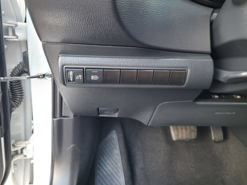 Used 2024 Toyota Corolla LE FWD image 25