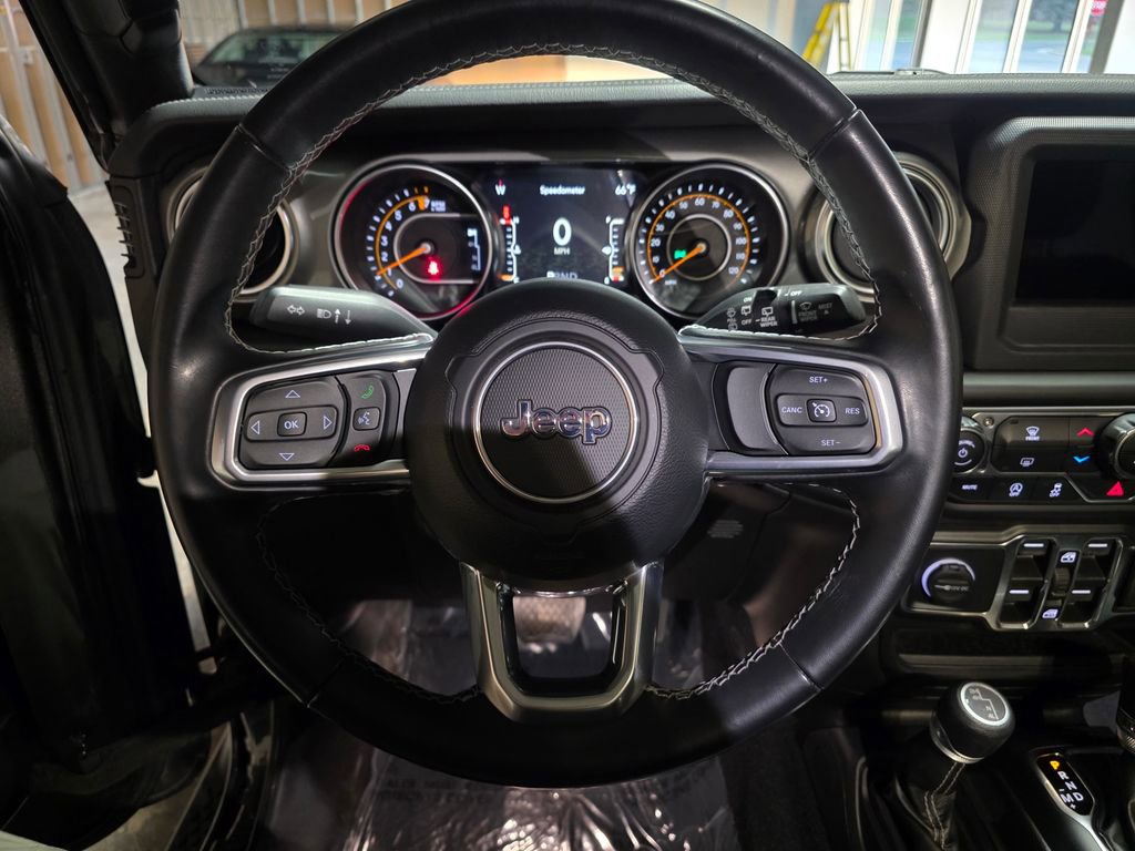 Used 2021 Jeep Wrangler Unlimited Sahara AWD/4WD image 9