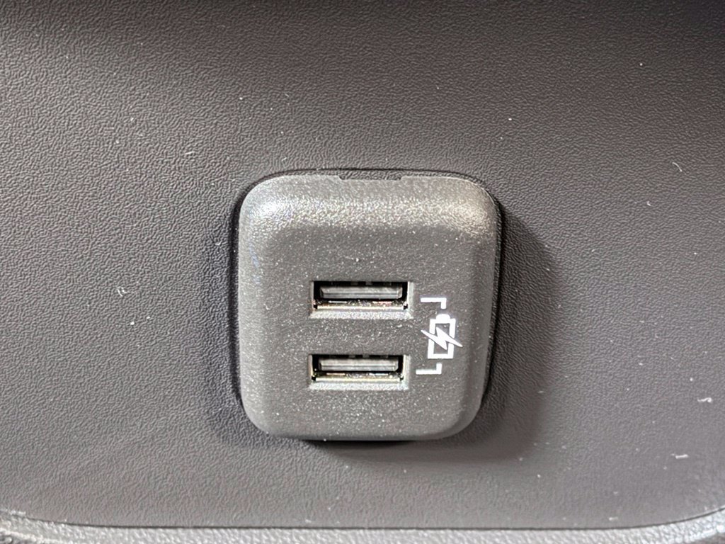 Used 2024 Chevrolet Equinox LT FWD image 26