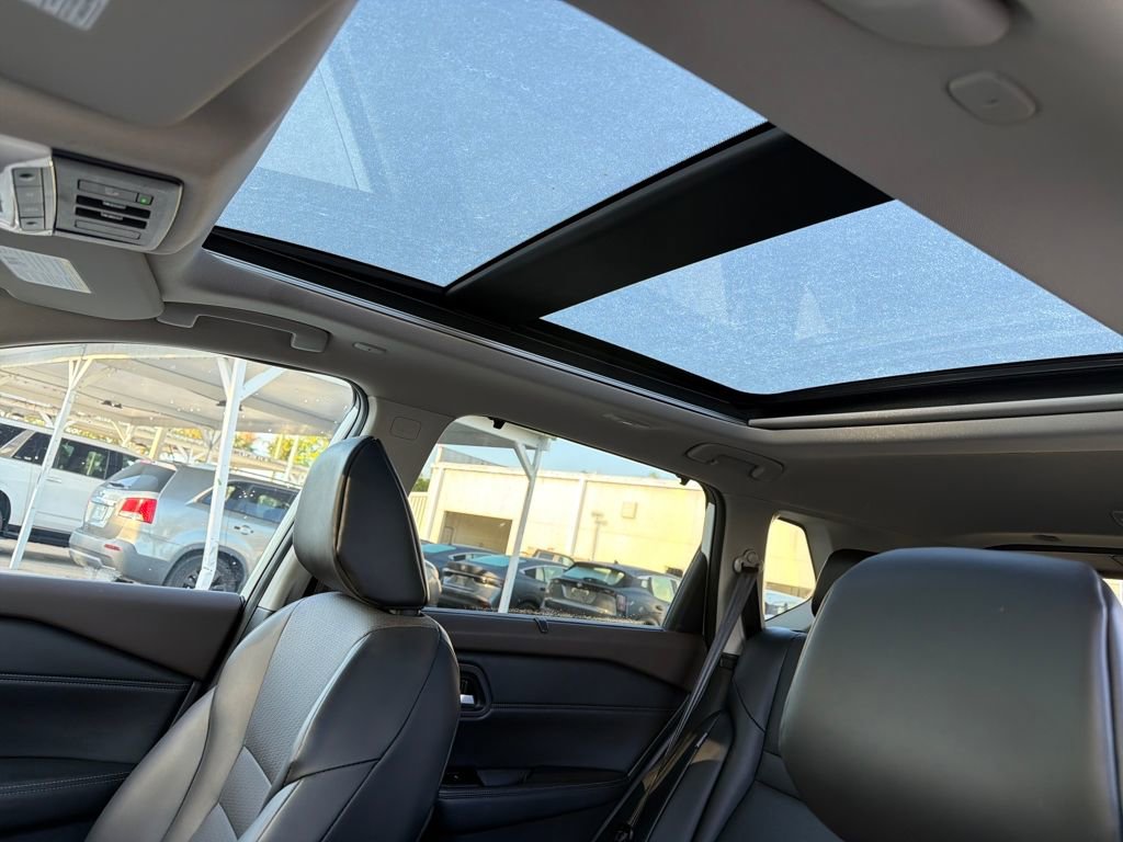 Used 2023 Nissan Rogue SV w/ SV Premium B Package image 45