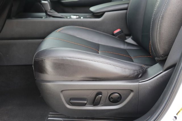 Used 2025 MAZDA CX-50 2.5 Hybrid w/ Premium Plus Pkg image 10