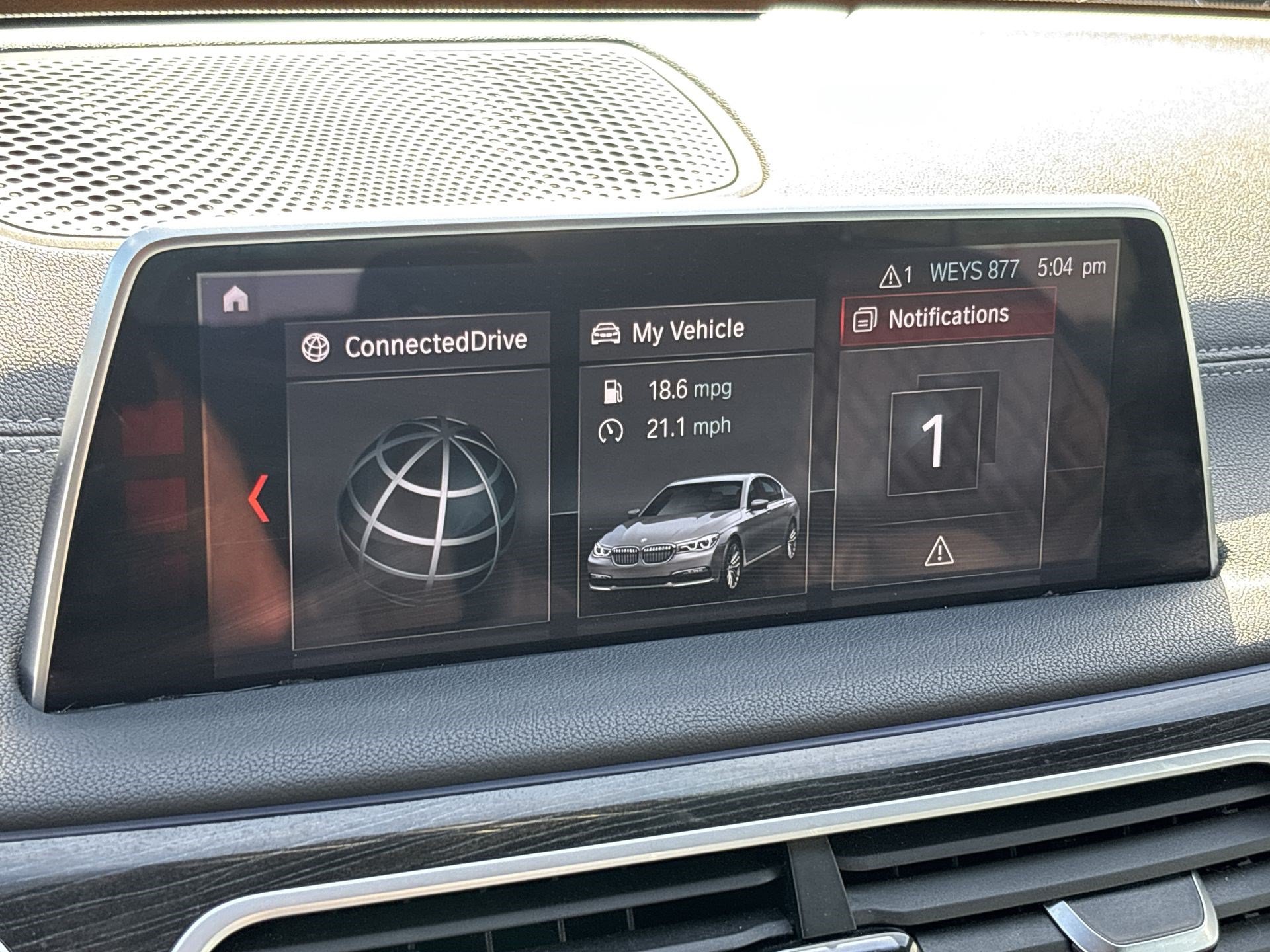 Used 2019 BMW 750i w/ M Sport Package RWD image 12