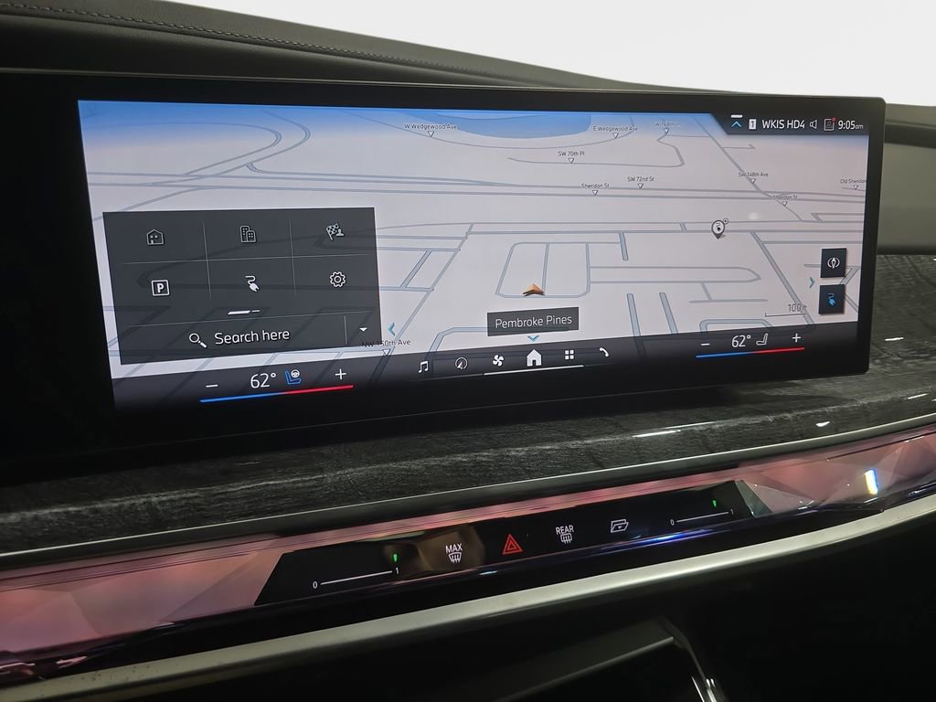 Used 2025 BMW i7 eDrive50 w/ M Sport Package image 18