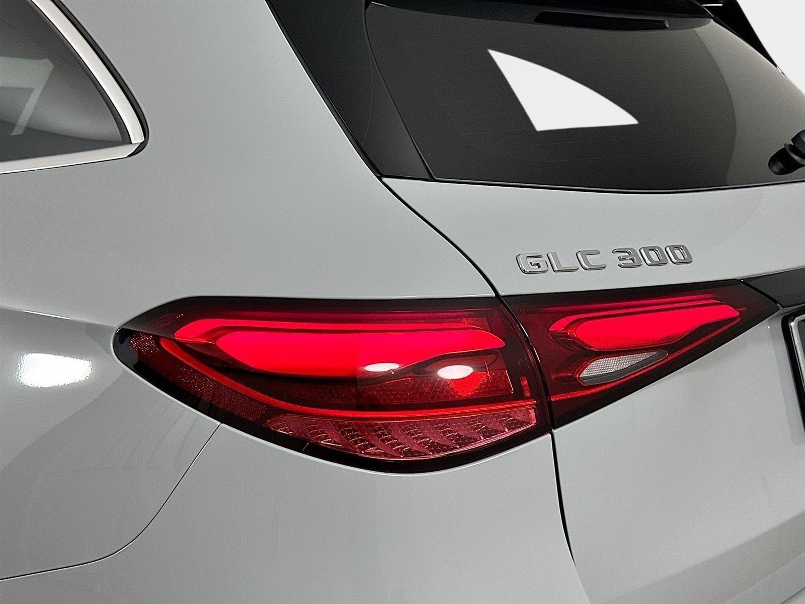 Certified 2026 Mercedes-Benz GLC 300 4MATIC image 41