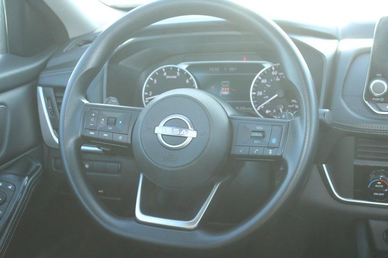 Used 2024 Nissan Rogue SV image 15