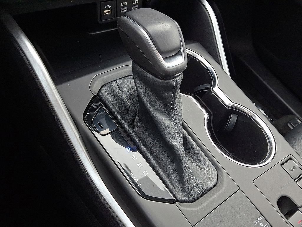 Used 2023 Toyota Highlander XLE image 8