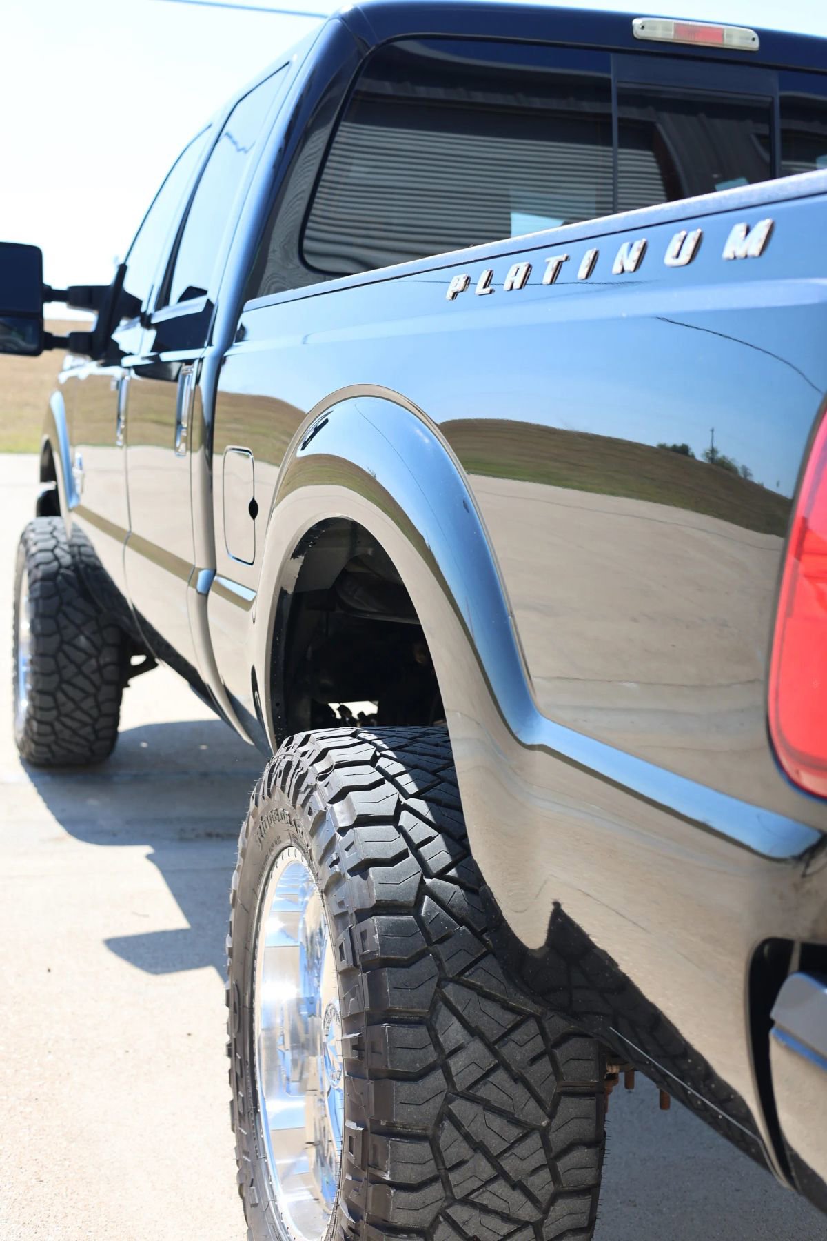 Used 2015 Ford F350 Platinum image 7