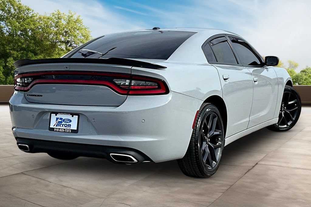 Used 2021 Dodge Charger SXT w/ Blacktop Package RWD image 2
