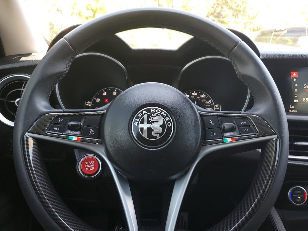 Used 2018 Alfa Romeo Stelvio AWD image 26