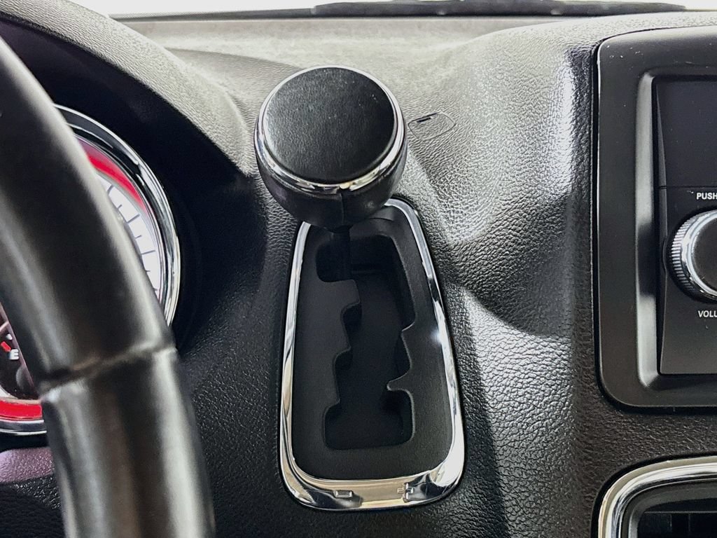 Used 2012 Dodge Grand Caravan American Value Package w/ UConnect Hands-Free Group FWD image 16