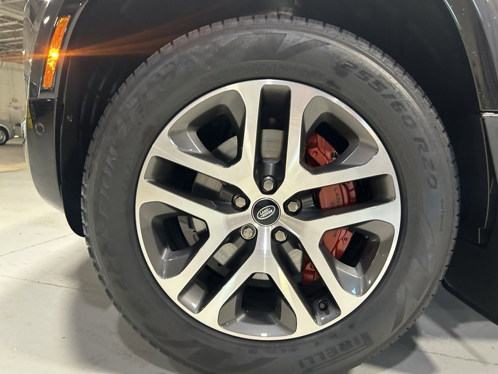 Used 2024 Land Rover Defender 130 X image 28