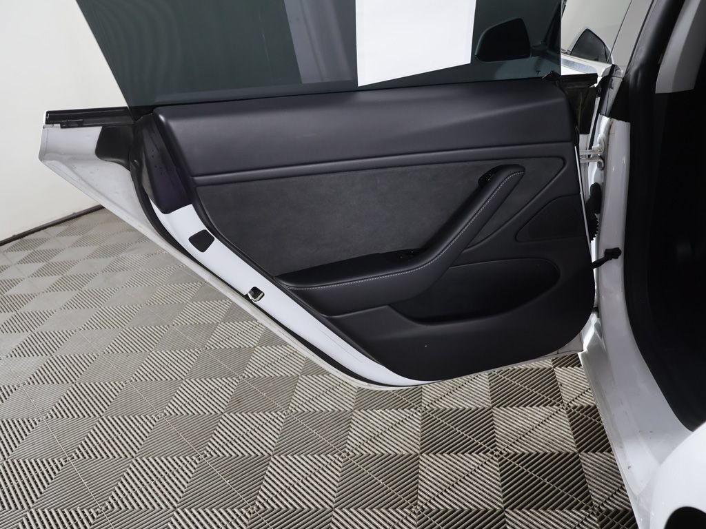 Used 2020 Tesla Model 3 Long Range AWD/4WD image 24