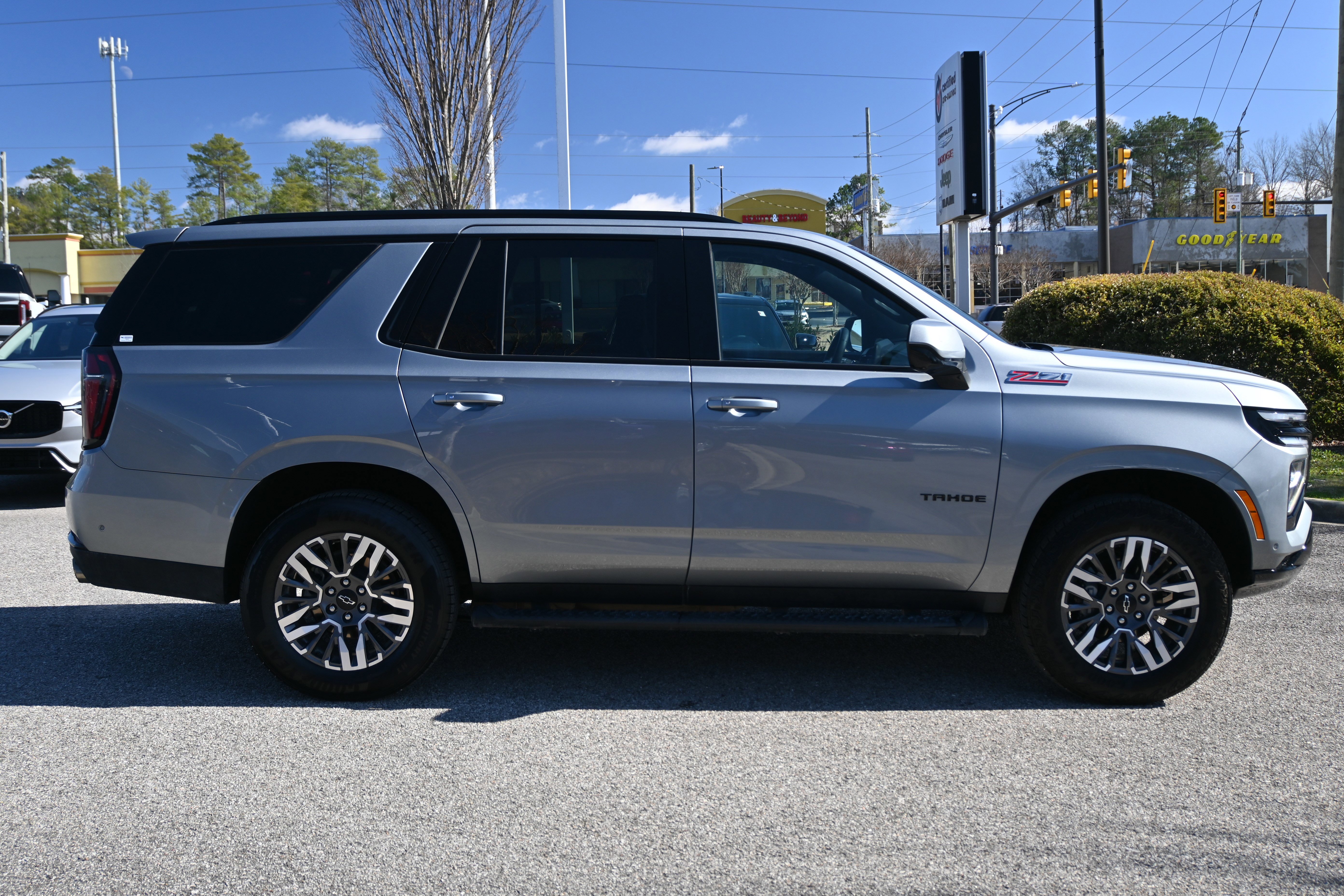 Certified 2025 Chevrolet Tahoe Z71 AWD/4WD image 18