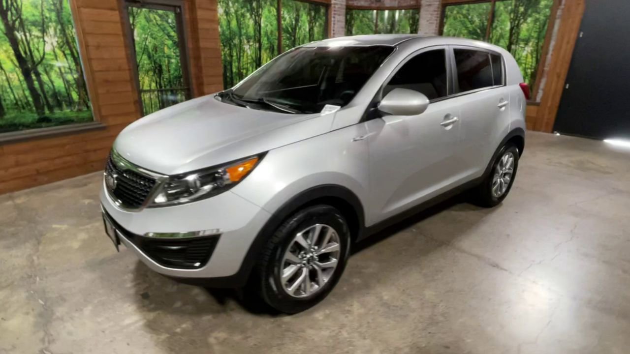 Used 2016 Kia Sportage LX image 4