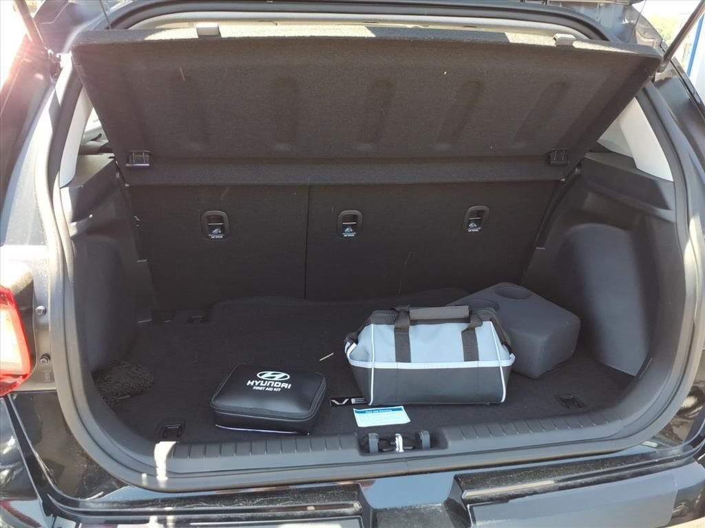 New 2026 Hyundai Venue SEL FWD image 8