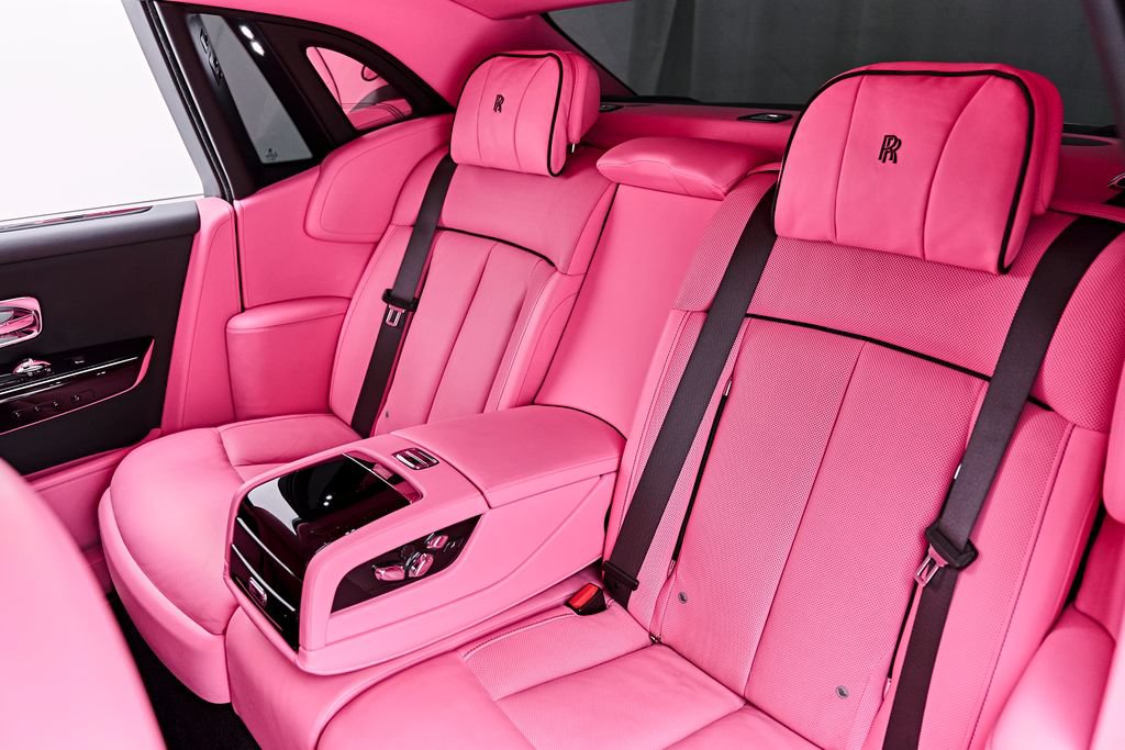 Used 2024 Rolls-Royce Phantom Sedan w/ The Phantom Package RWD image 52