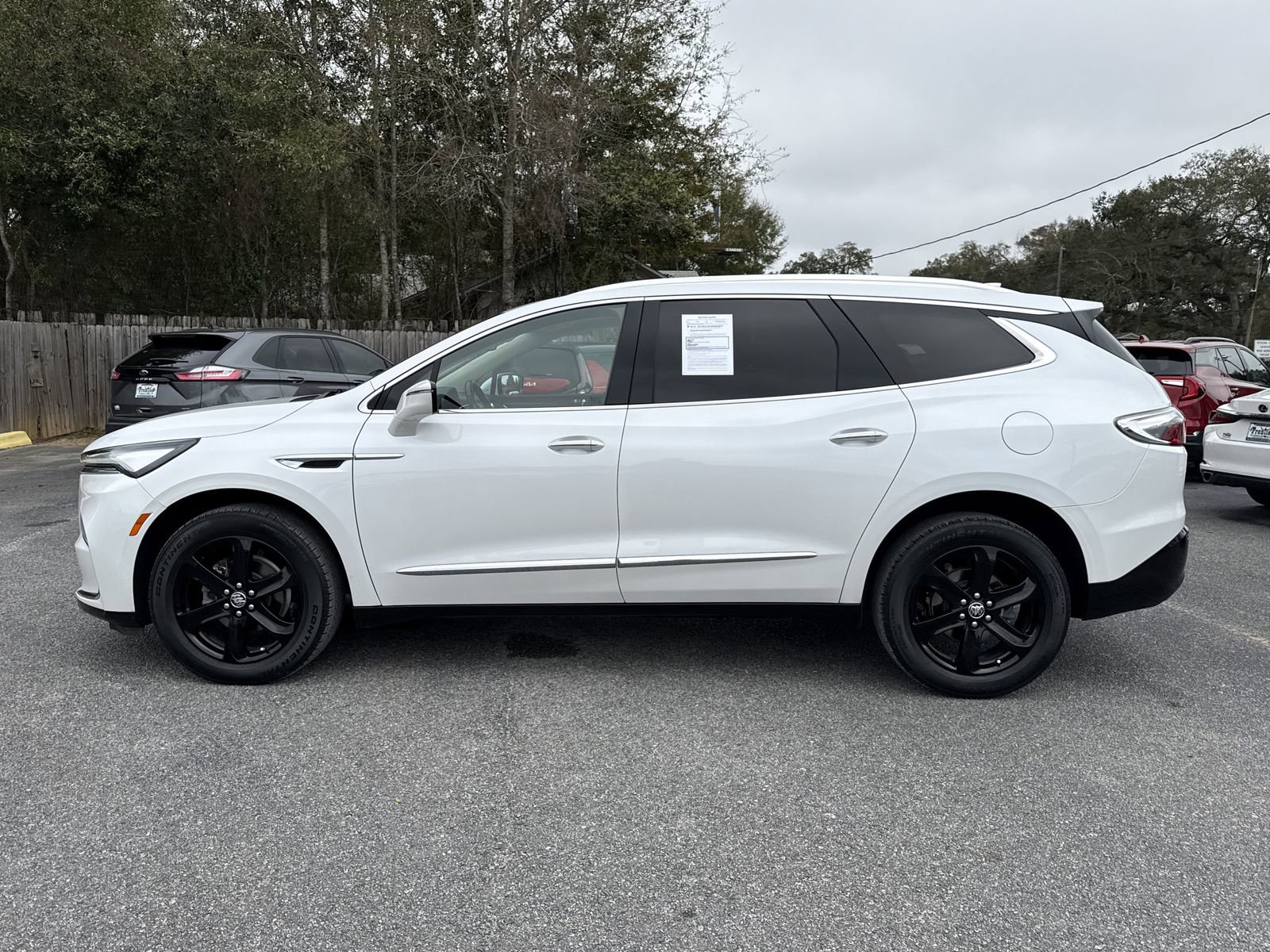 Used 2023 Buick Enclave Essence w/ Experience Buick Package image 2