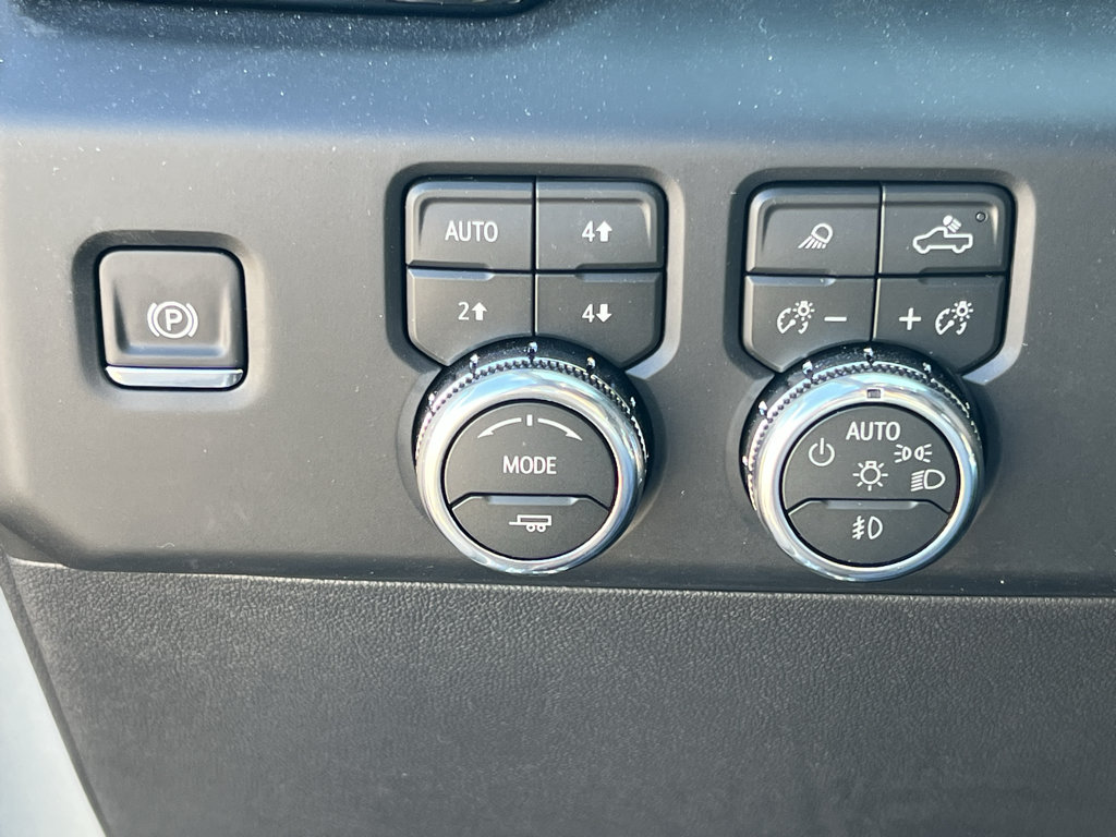 New 2026 GMC Sierra 1500 AT4 w/ AT4 Premium Package AWD/4WD image 25