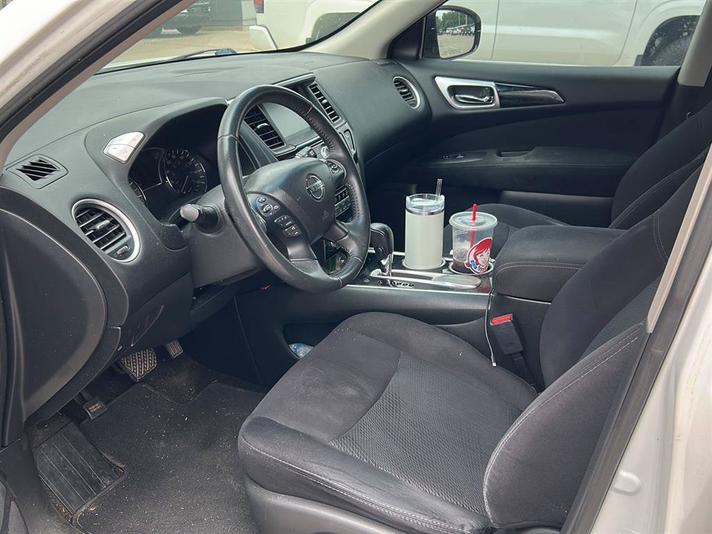 Used 2016 Nissan Pathfinder SV FWD image 18