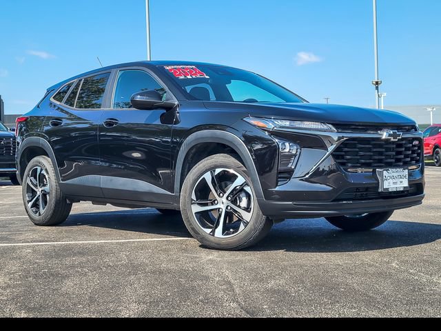 Used 2024 Chevrolet Trax RS w/ Driver Confidence Package FWD image 1