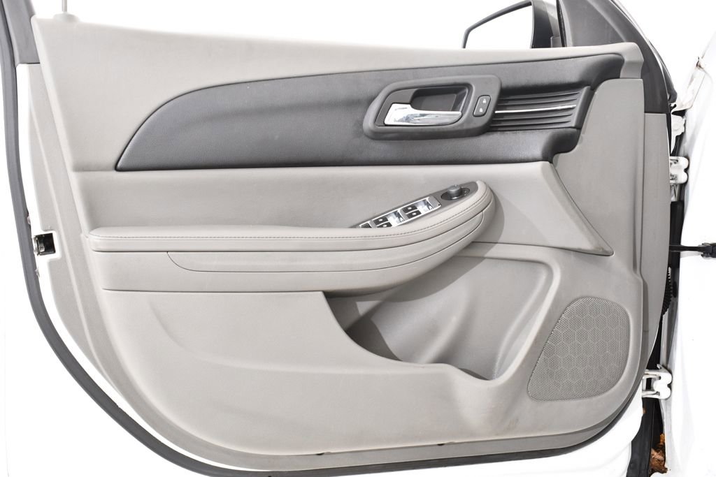 Used 2013 Chevrolet Malibu LS image 24