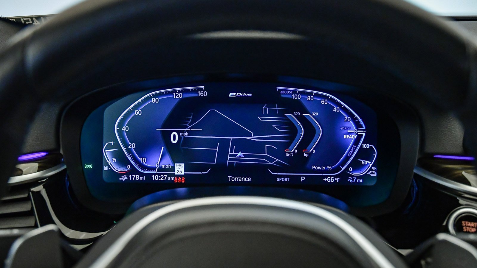 Certified 2022 BMW 530e w/ Premium Package image 30