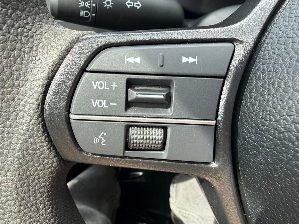 Used 2025 Honda Accord LX image 19