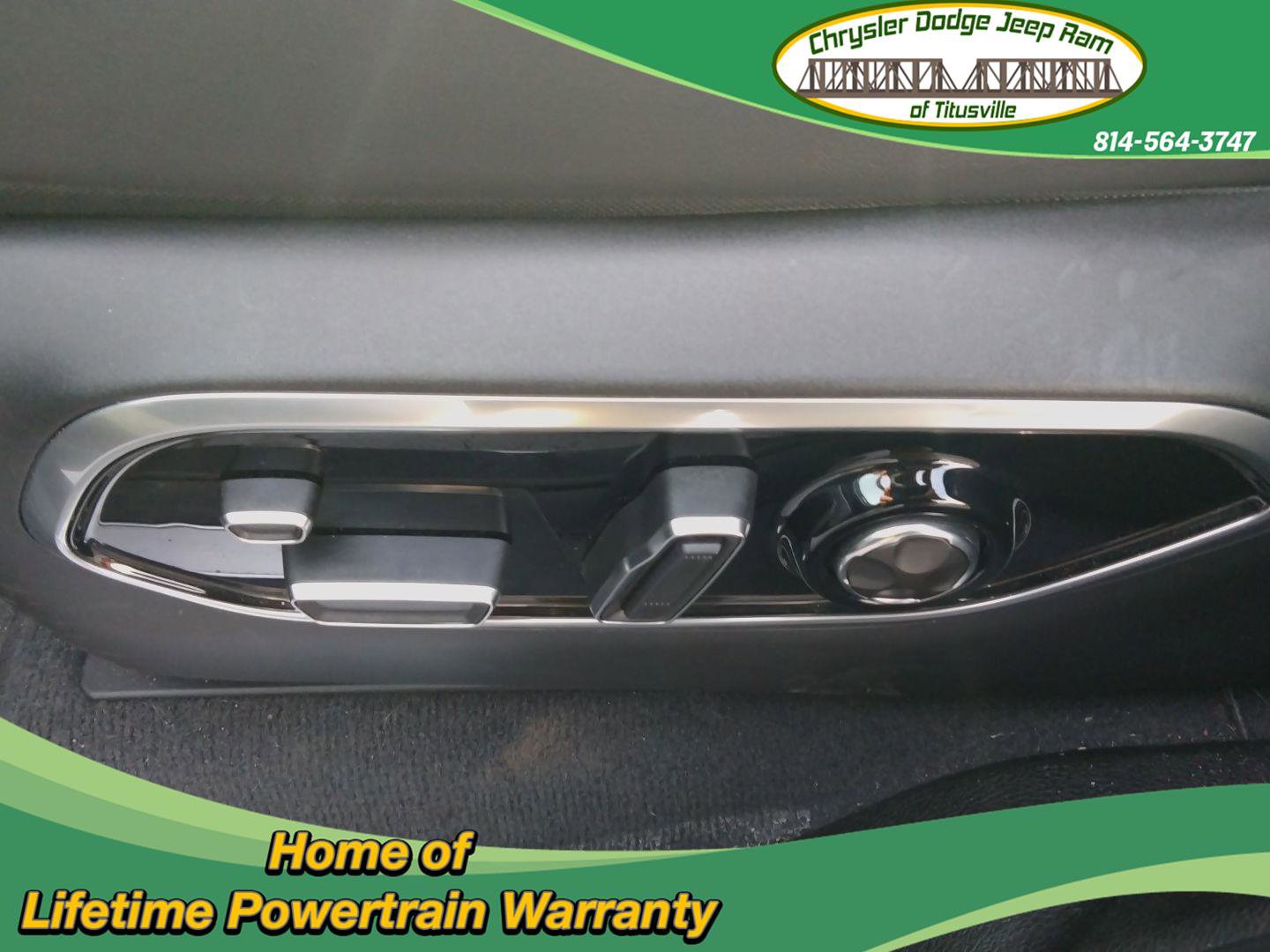 Used 2022 Jeep Grand Cherokee Overland w/ Luxury Tech Group IV image 15