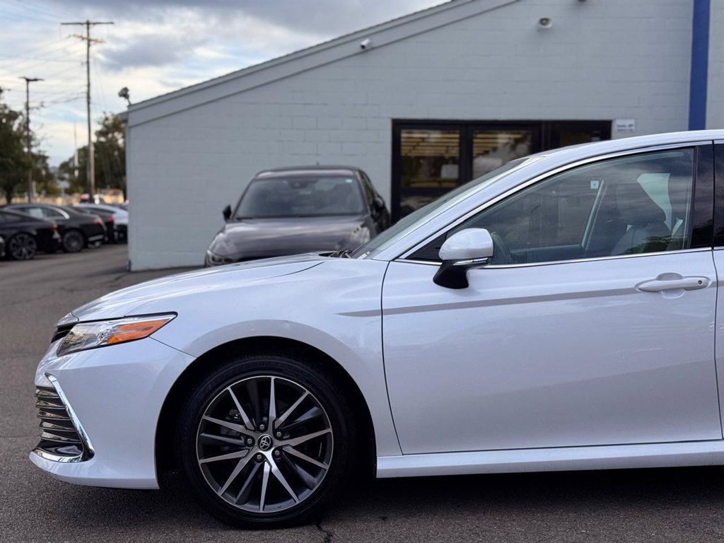 Used 2023 Toyota Camry XLE FWD image 10