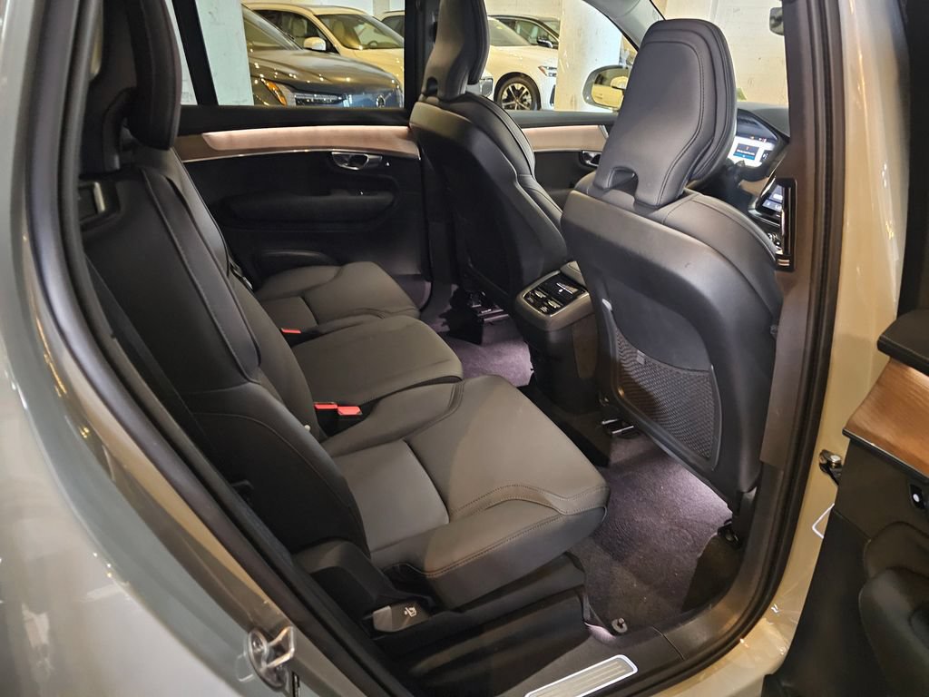 Certified 2025 Volvo XC90 B5 Core AWD/4WD image 8