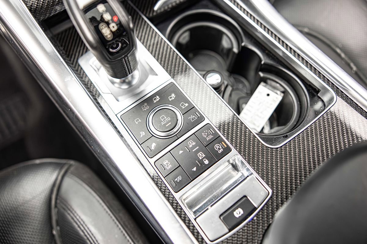 Used 2015 Land Rover Range Rover Sport SVR AWD/4WD image 30