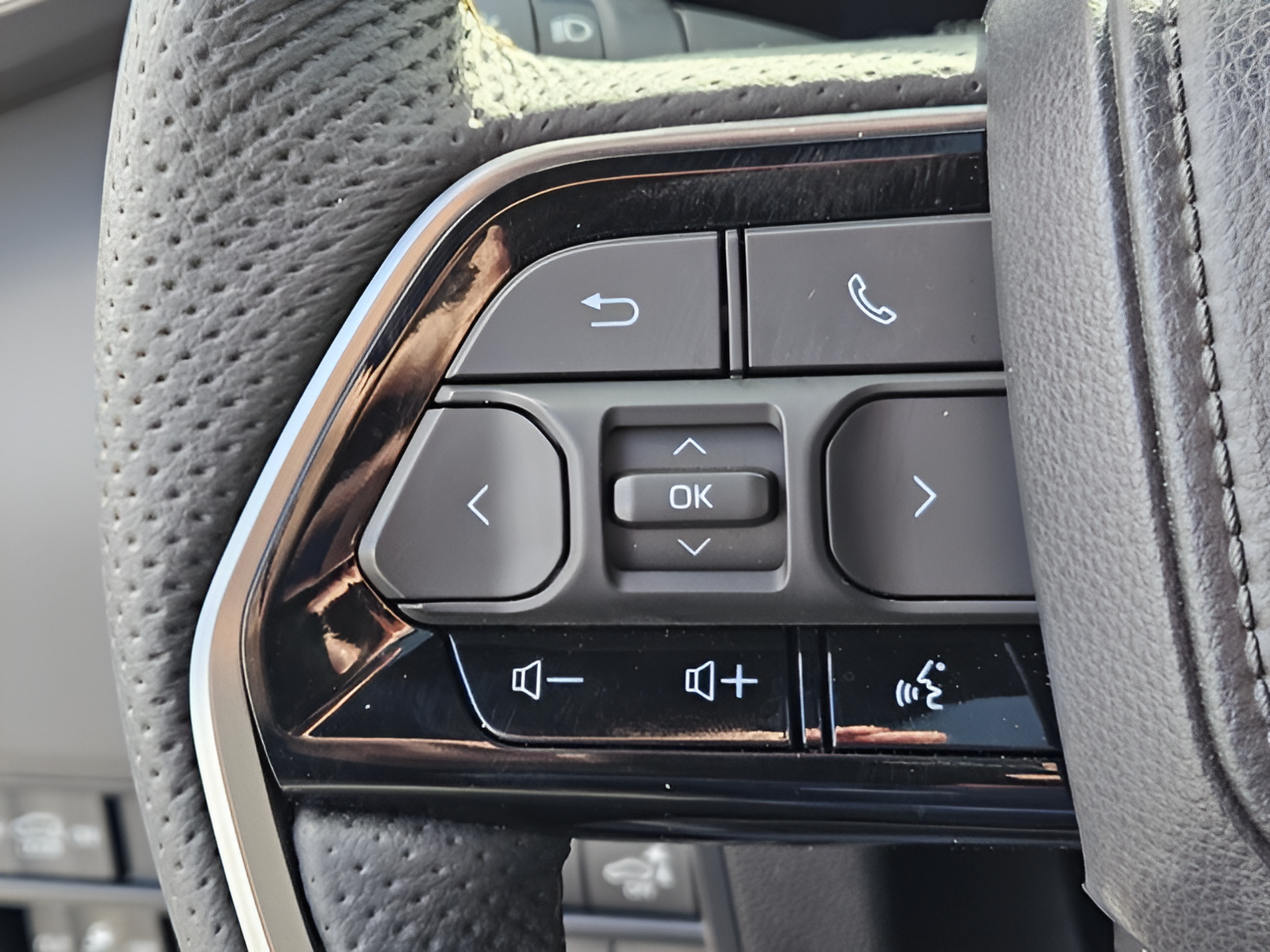 Used 2026 Toyota Sequoia Capstone AWD/4WD image 25