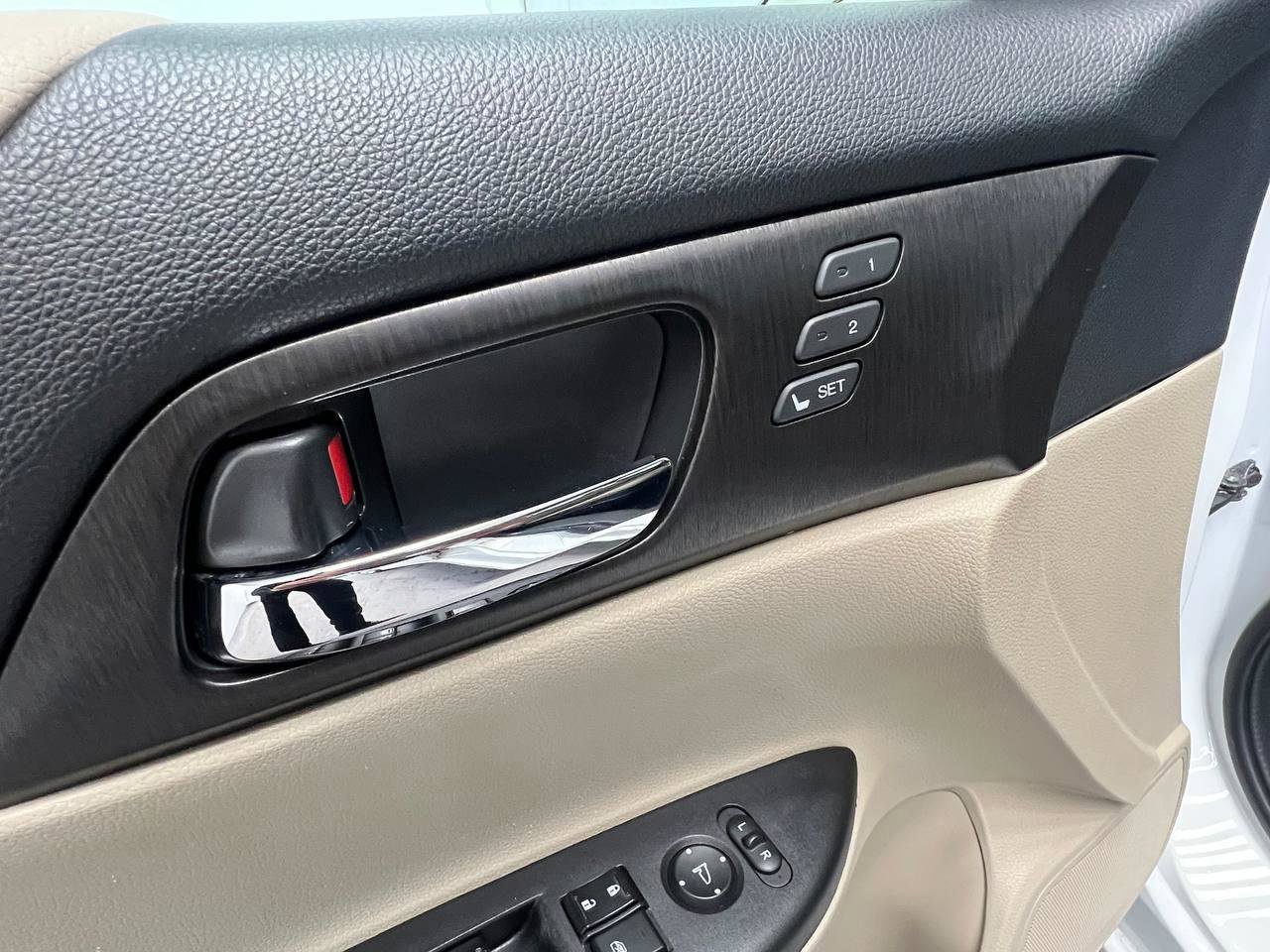 Used 2013 Honda Accord EX-L image 25