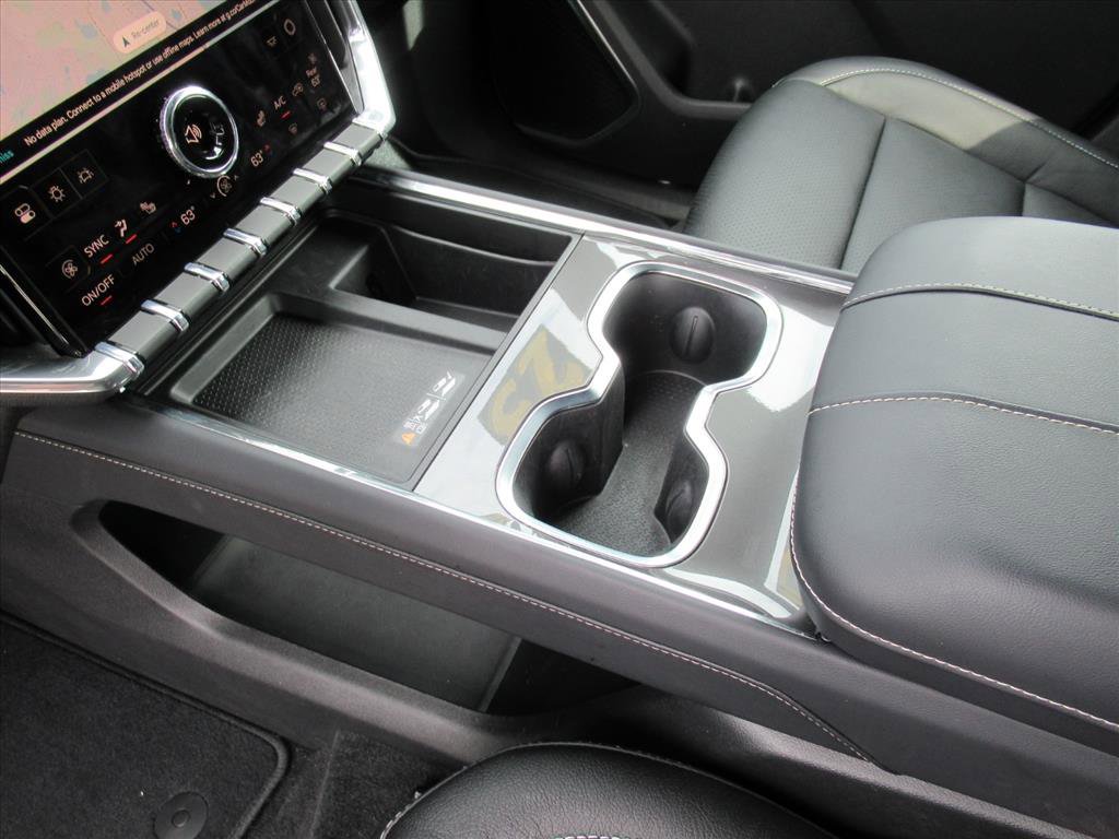 Used 2025 GMC Acadia Elevation image 18