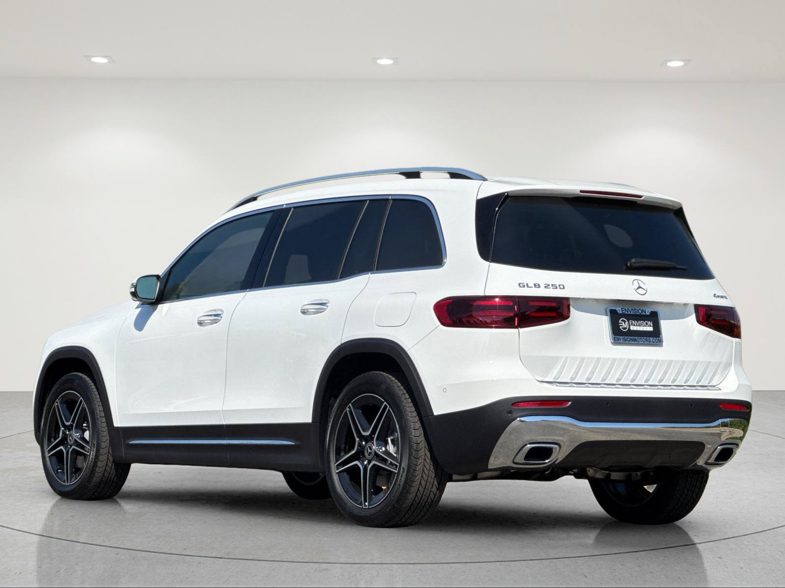 New 2026 Mercedes-Benz GLB 250 4MATIC image 3