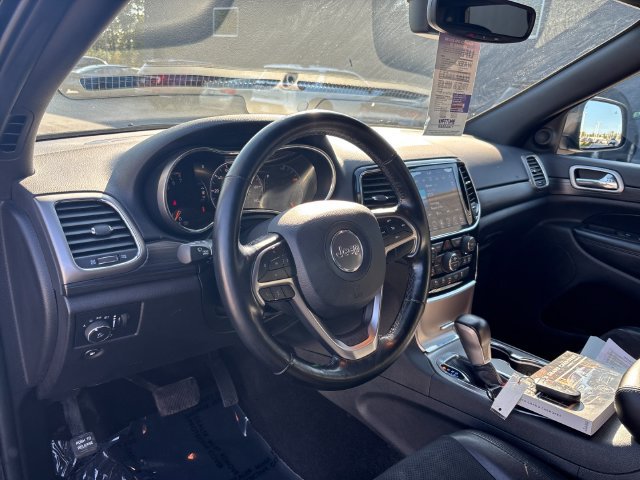 Used 2020 Jeep Grand Cherokee Altitude AWD/4WD image 10