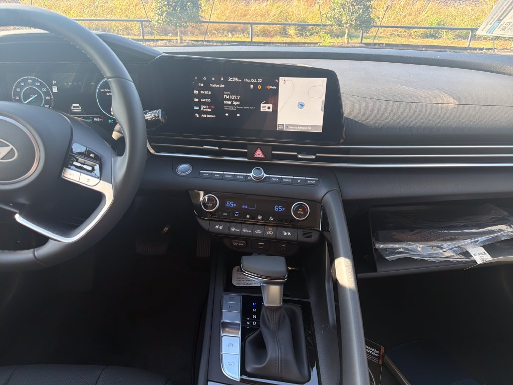 New 2026 Hyundai Elantra Limited FWD image 27