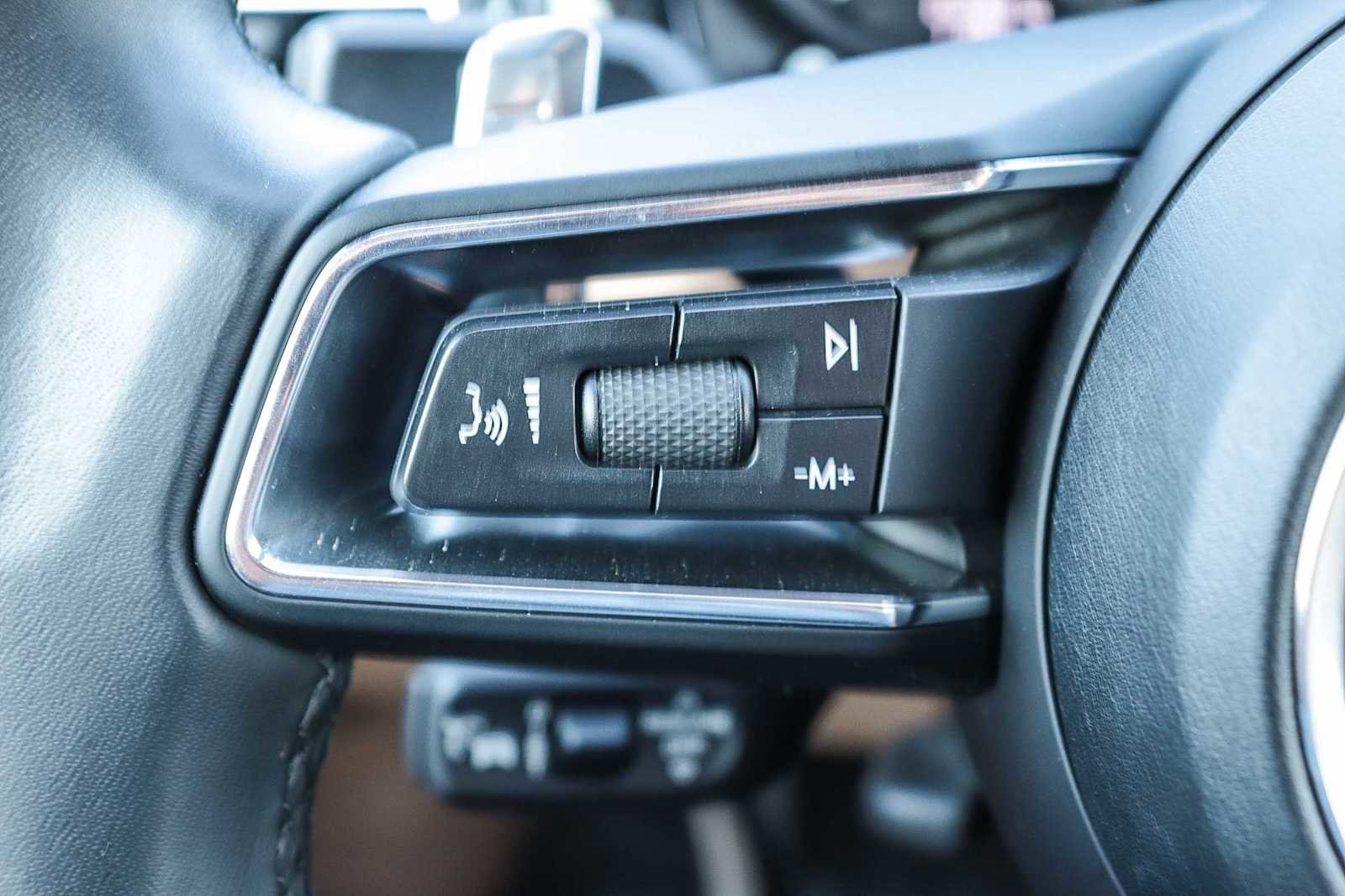 Used 2024 Porsche Macan image 34